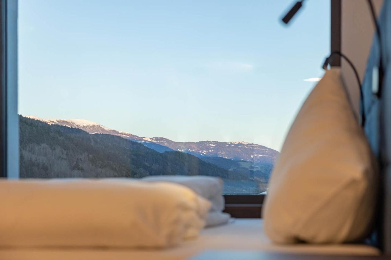Hotel Edlingerwirt - Sauna & Golfsimulator Inklusive シュピッタール・アン・デア・ドラウ エクステリア 写真