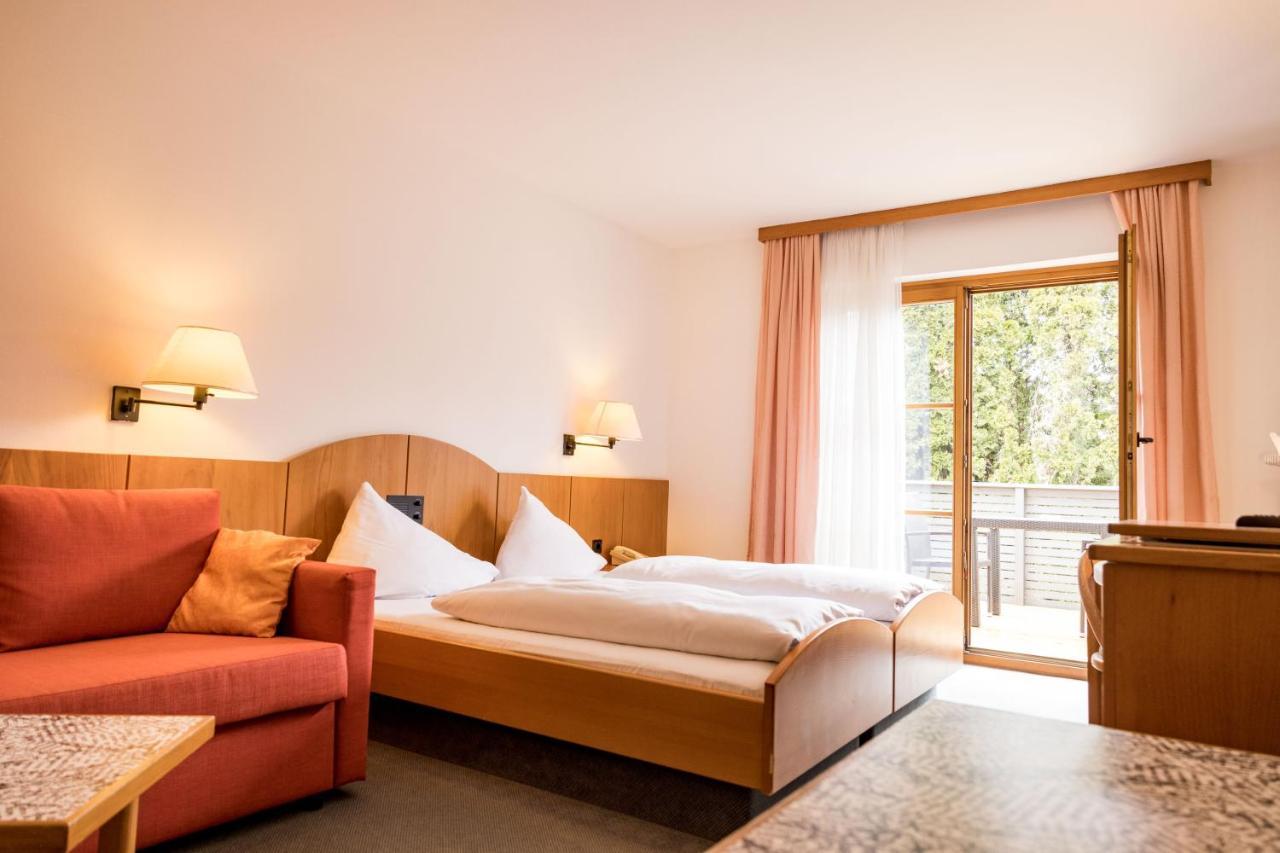 Hotel Edlingerwirt - Sauna & Golfsimulator Inklusive シュピッタール・アン・デア・ドラウ エクステリア 写真