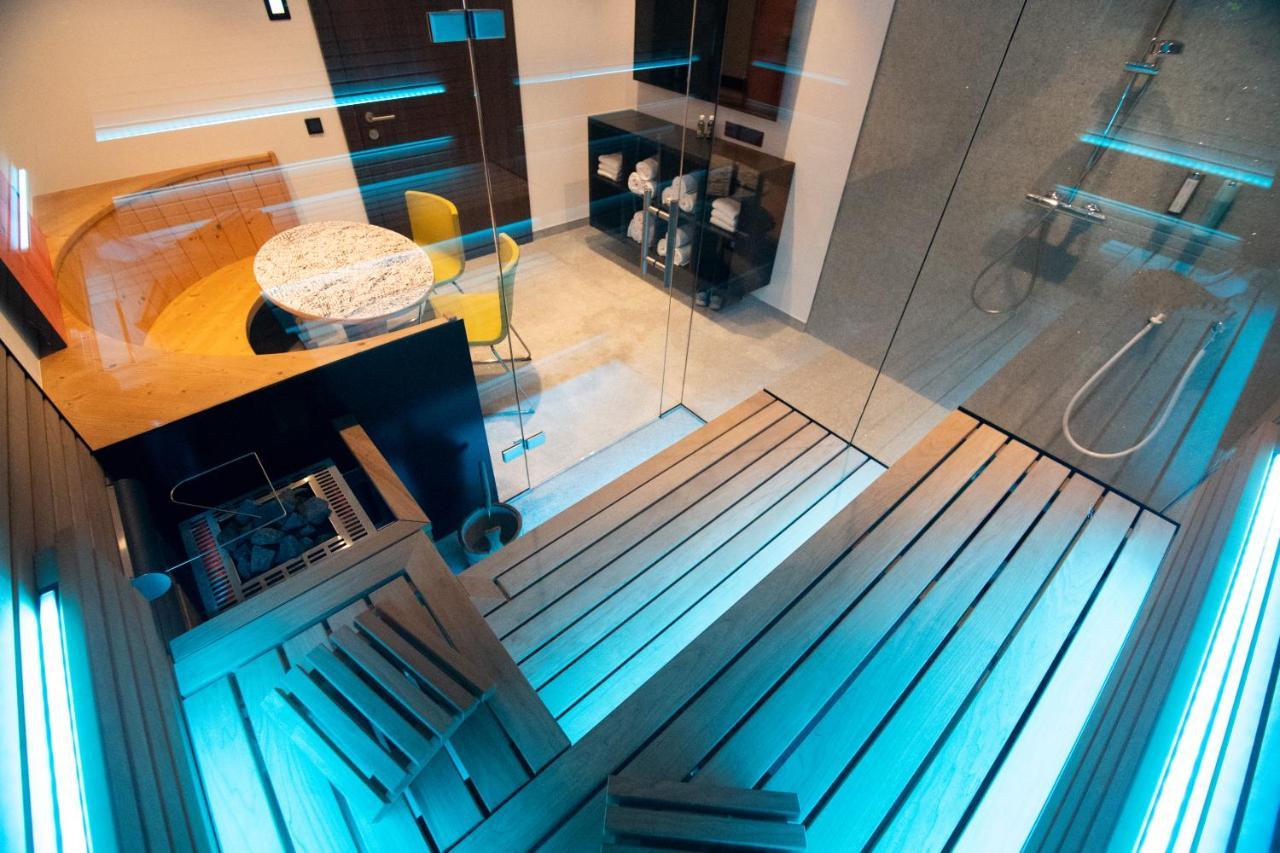 Hotel Edlingerwirt - Sauna & Golfsimulator Inklusive シュピッタール・アン・デア・ドラウ エクステリア 写真