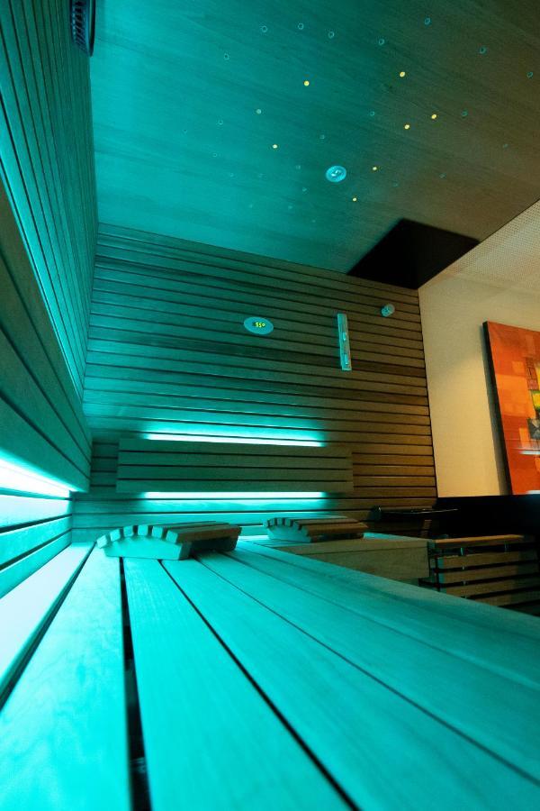 Hotel Edlingerwirt - Sauna & Golfsimulator Inklusive シュピッタール・アン・デア・ドラウ エクステリア 写真
